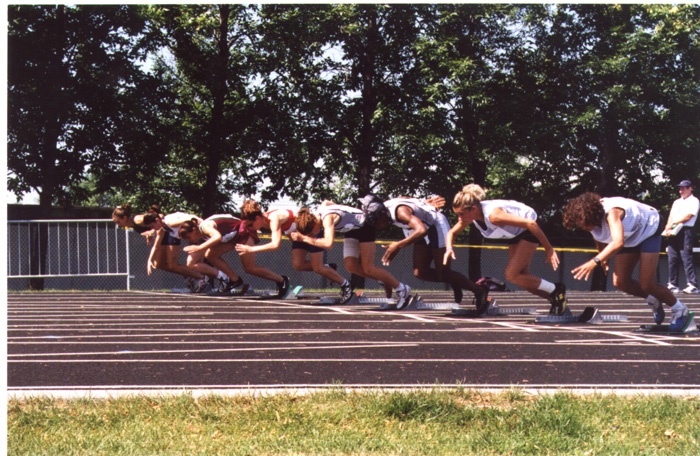 2002 sport athlétisme course départ fille