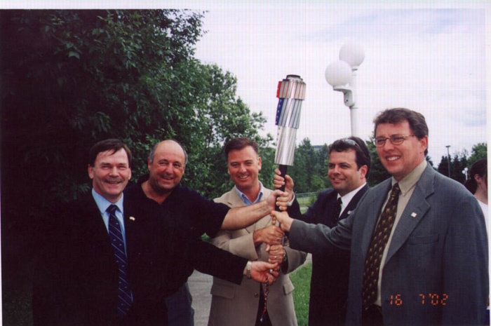 2002 relais flambeau flamme dignitaires